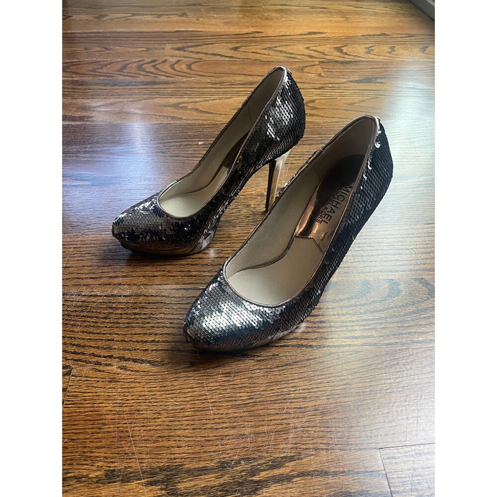 Michael KORS YORK Gunmetal Sequined Platform Logo Pumps Shoes Sz. 7 - Picture 2 of 8
